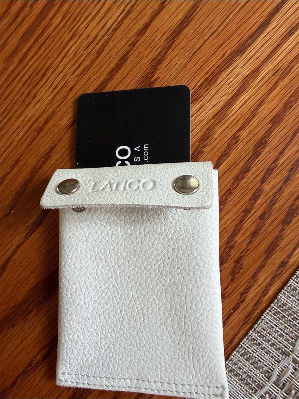 latico White Pebbled Leather Snap Pouch - Picture 3 of 5